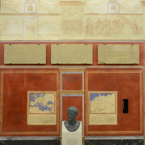 Der neue Raum der Dauerausstellung wurde als römisches Studierzimmer inszeniert. Foto: G. Preuß / R. Ulbrich © LDA Sachsen-Anhalt